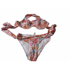 NEW Floral 2 Pc Bathing Suit Bikini Underwire Cheeky Swimsuit Small